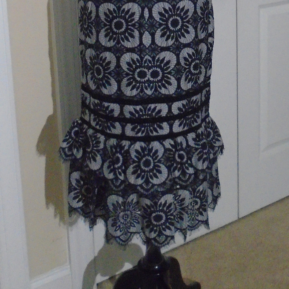 BANANA REPUBLIC NWT Lace Midi Dress - Picture 8 of 9